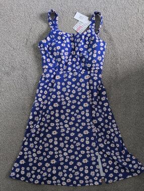 Lularoe Navy Blue Daisy Print dress